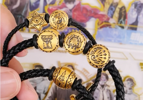 MONOLOGUE斩神动画联名 —— 破界相融，以复古黄金重塑次元信仰