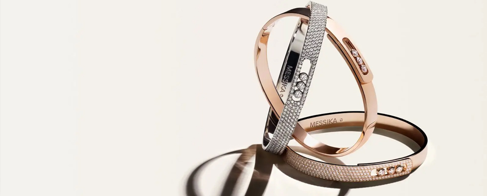 MESSIKA 梅西卡联袂品牌大使 JULIANNE MOORE，呈现全新 MOVE 系列风格大片