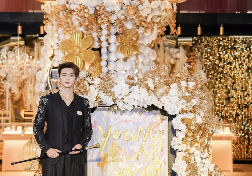 「Young at Heart 心龄无界」 金至尊珠宝品牌巡展首站于武汉璀璨启幕